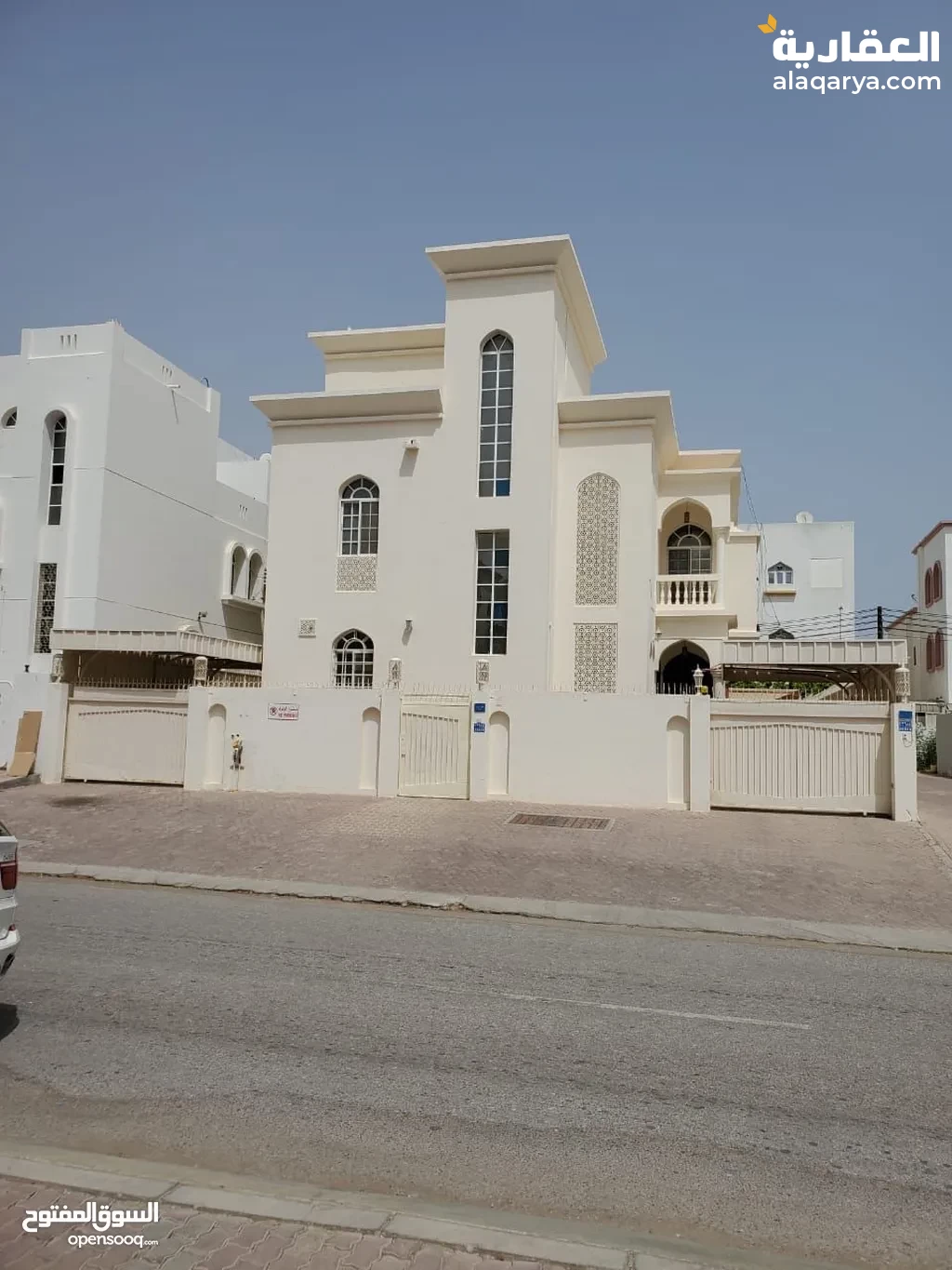 #توين فيلًا للبيع الخوير