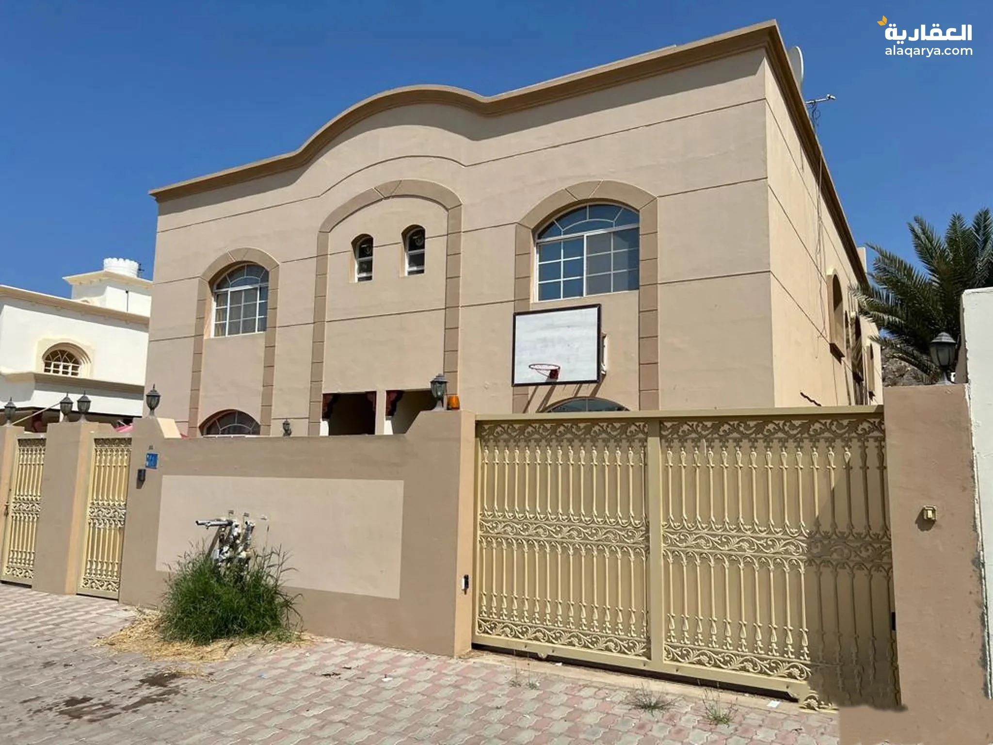 #فيله للبيع ببوشر خلف آلمدرسه الأمريكيه قريب من مركز صحي بوشر