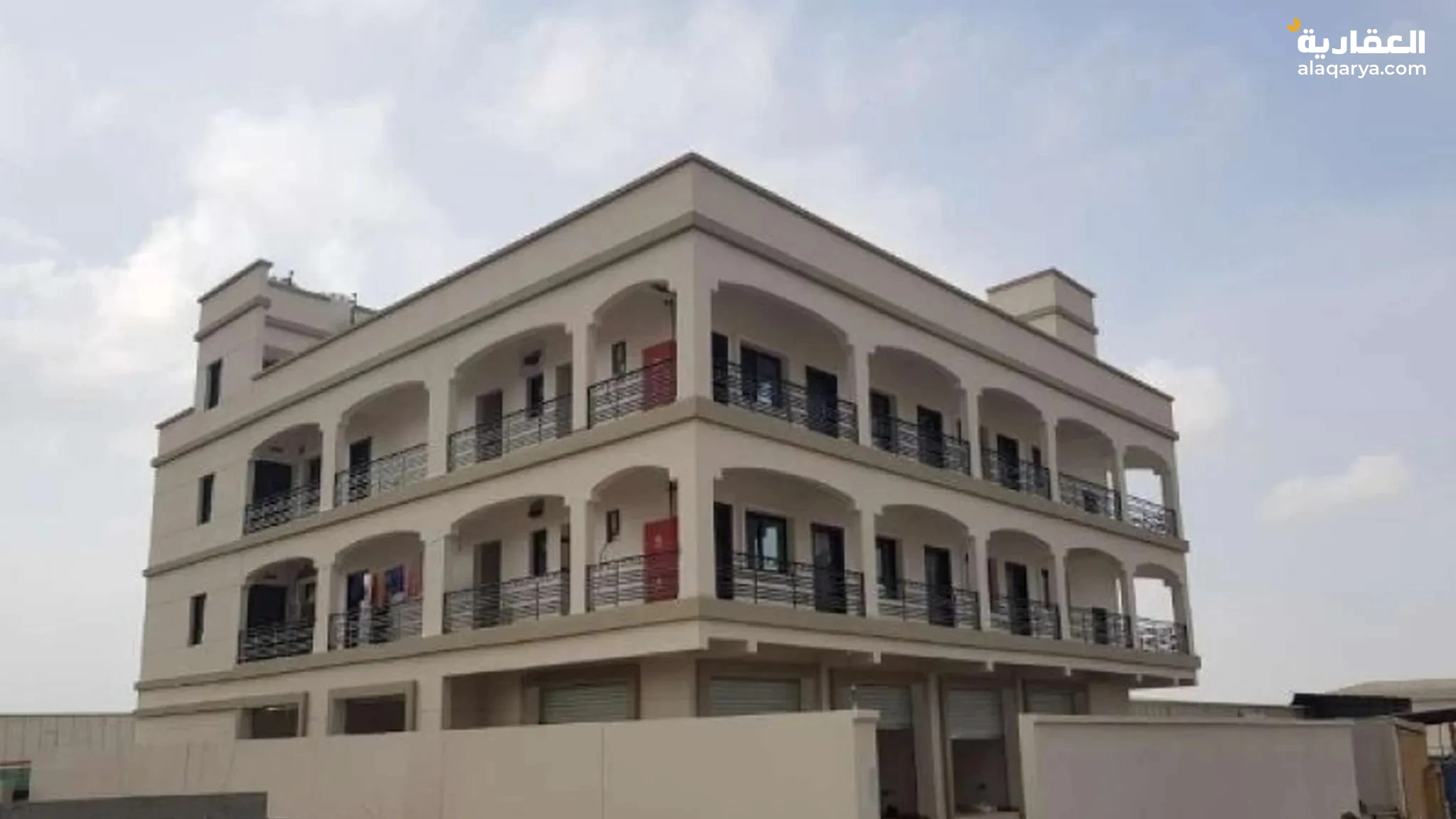 #للبيع بناية في المسفاة الصناعية