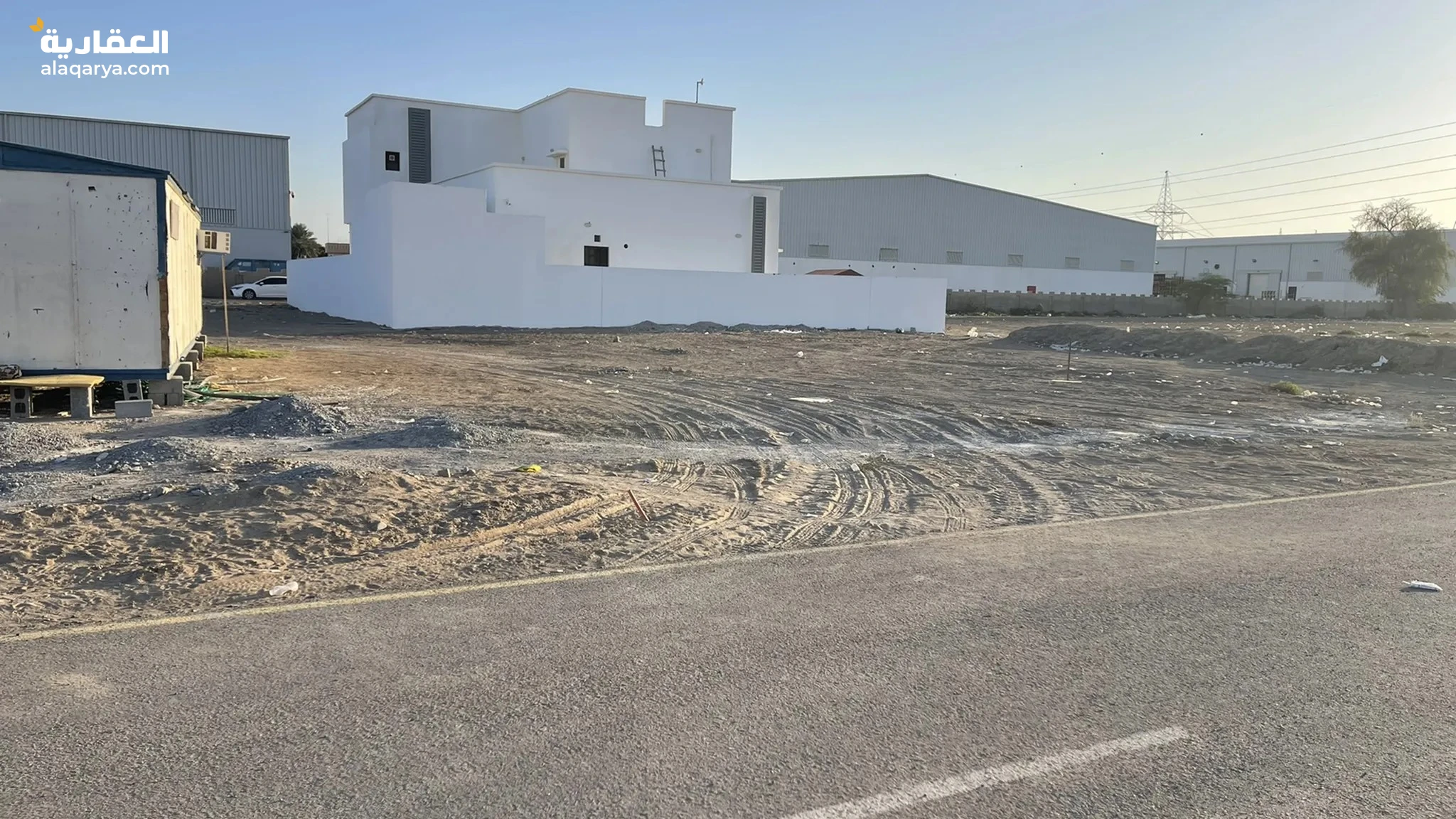 #للبيع أرض سكنية في الرميس بالقرب من الشارع العام وبالقرب من مول المعالم الصينية