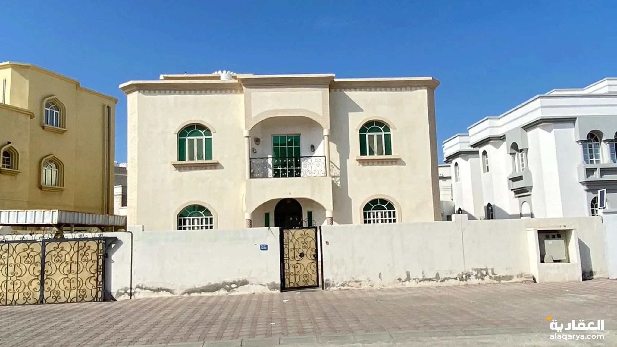 #فيلا ضخمة مكونة من 10 غرف للبيع -الموالح الجنوبية قريبة من المركز الصحي