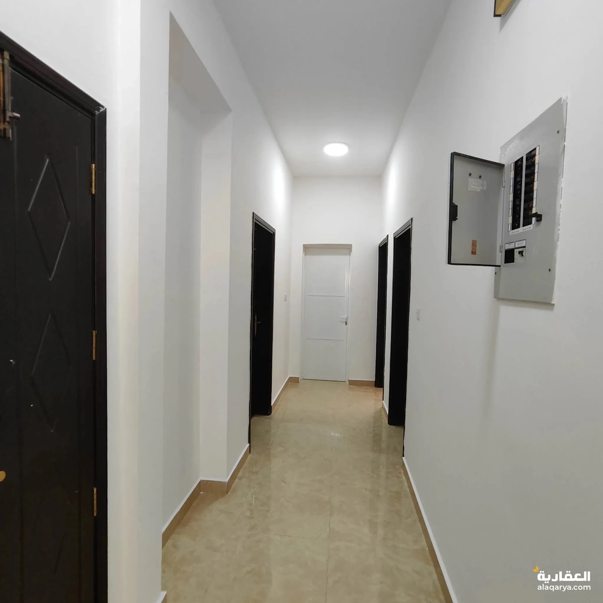 #شقة بالمعبيله بالطابق الأول على شارع النور