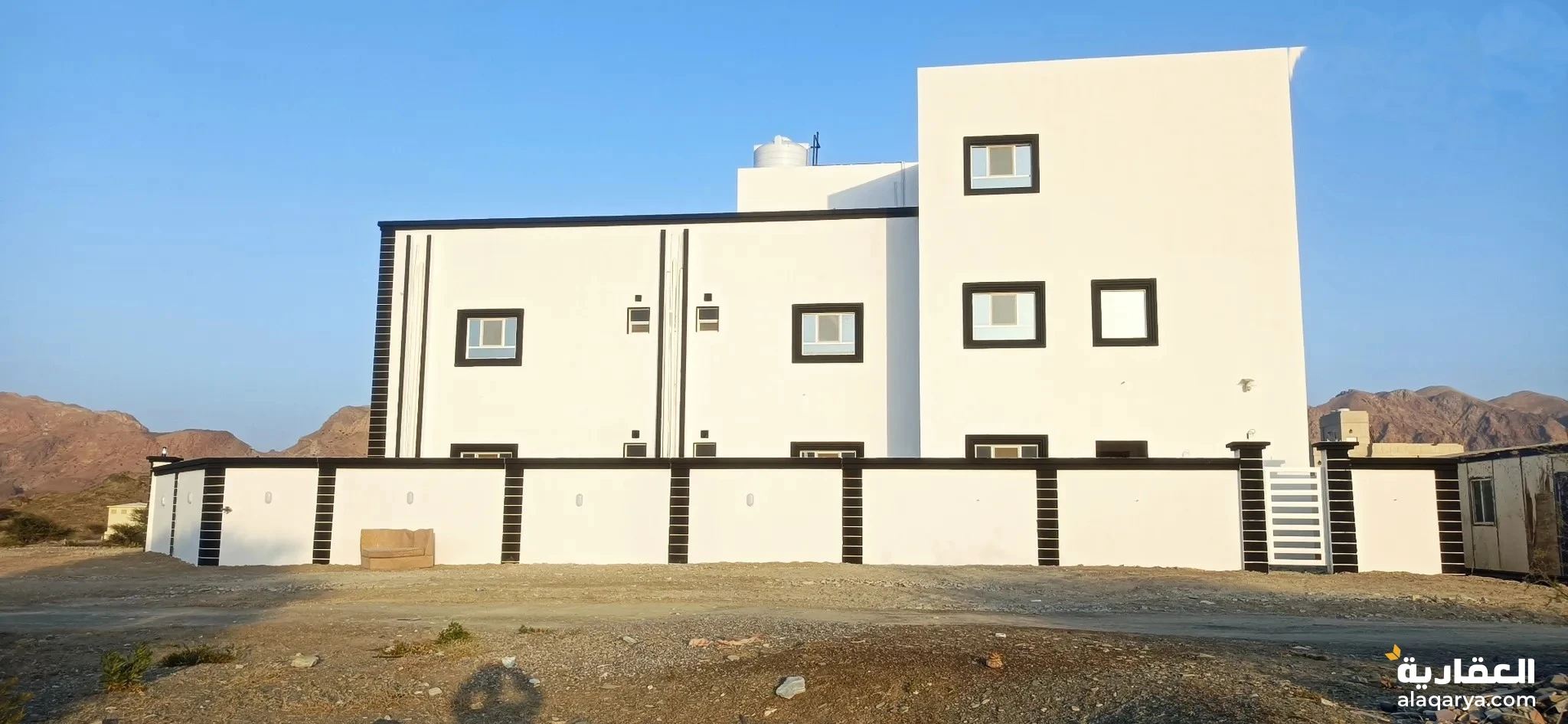 #فله وثلاث شقق العتكيه العامرات