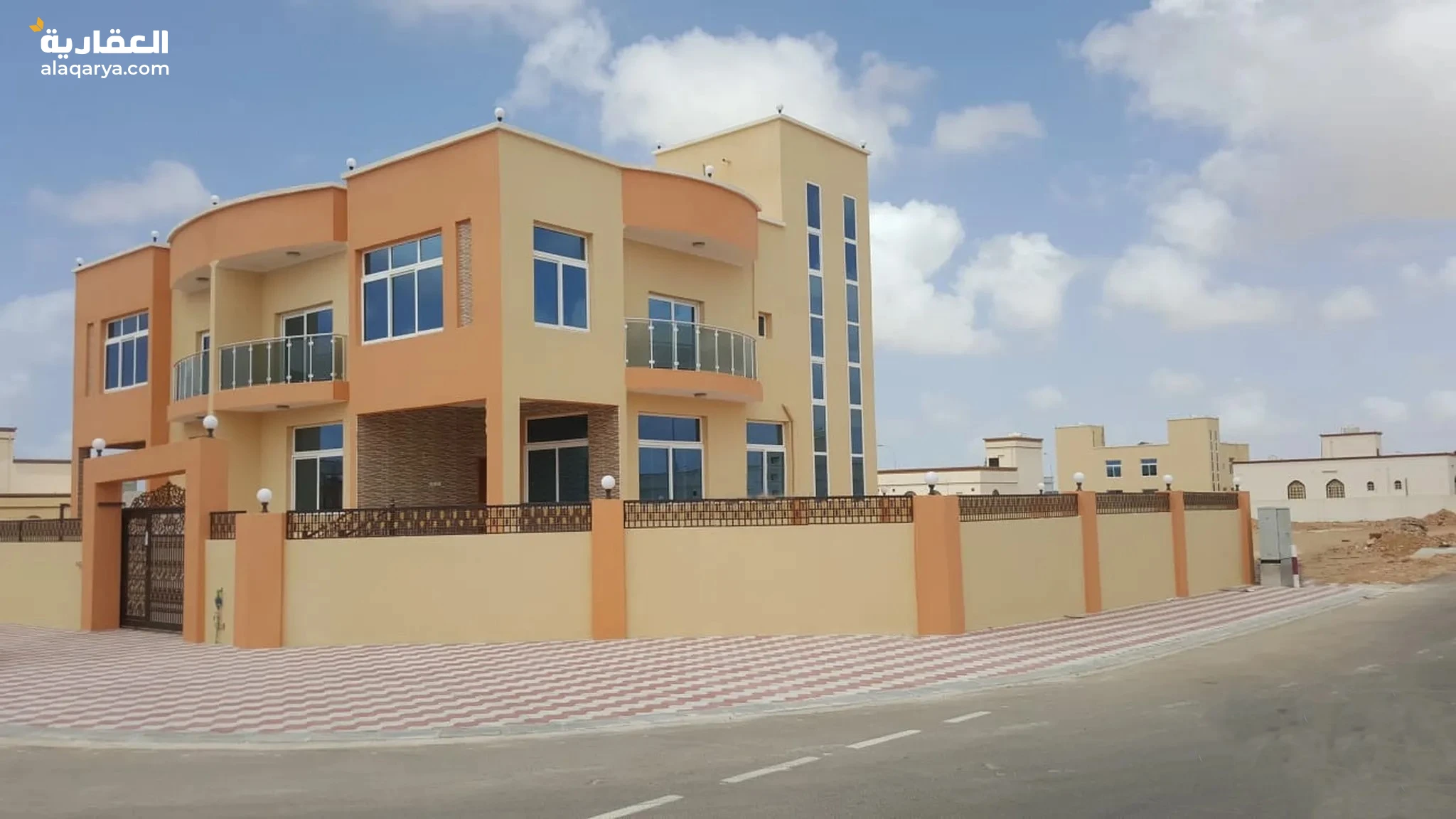 #فيلا فاخرة للبيع في صحنوت - صلالة