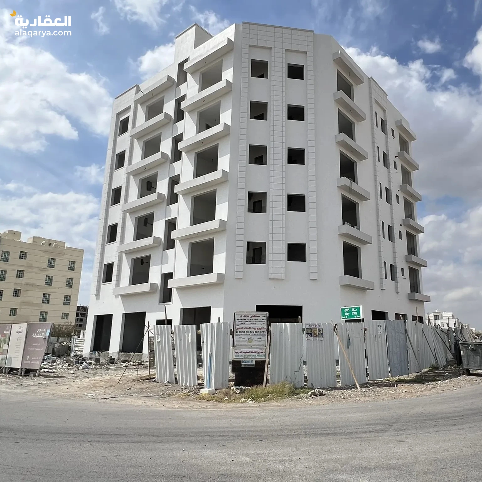 #فرصة استثمارية: محل للبيع في الخوض السادسة