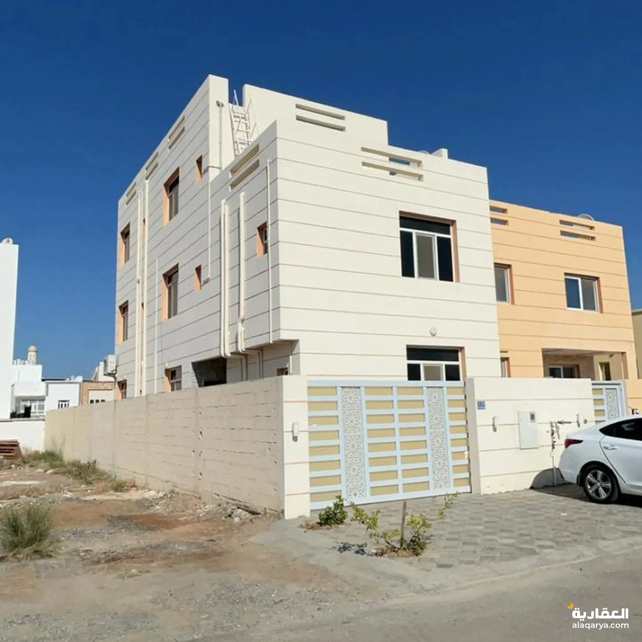 #فيلا للبيع -المعبيلة شارع النزهة بالقرب من جامع الخليل