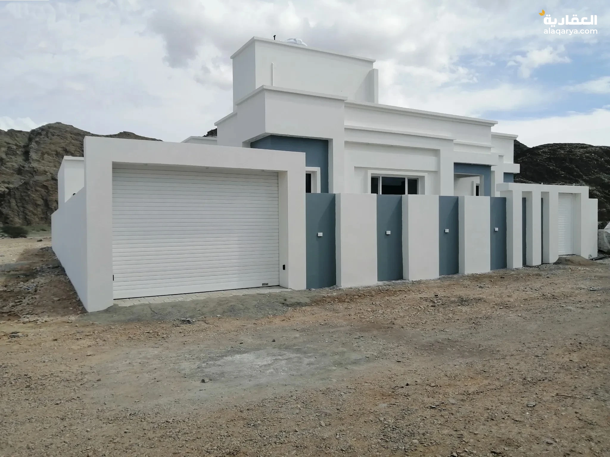 #فله مستقله للبيع العامرات مدينه النهضه مرحله الثالثه الجفينه قرب دوار شرطه ب6 كيلو الارض كورنر