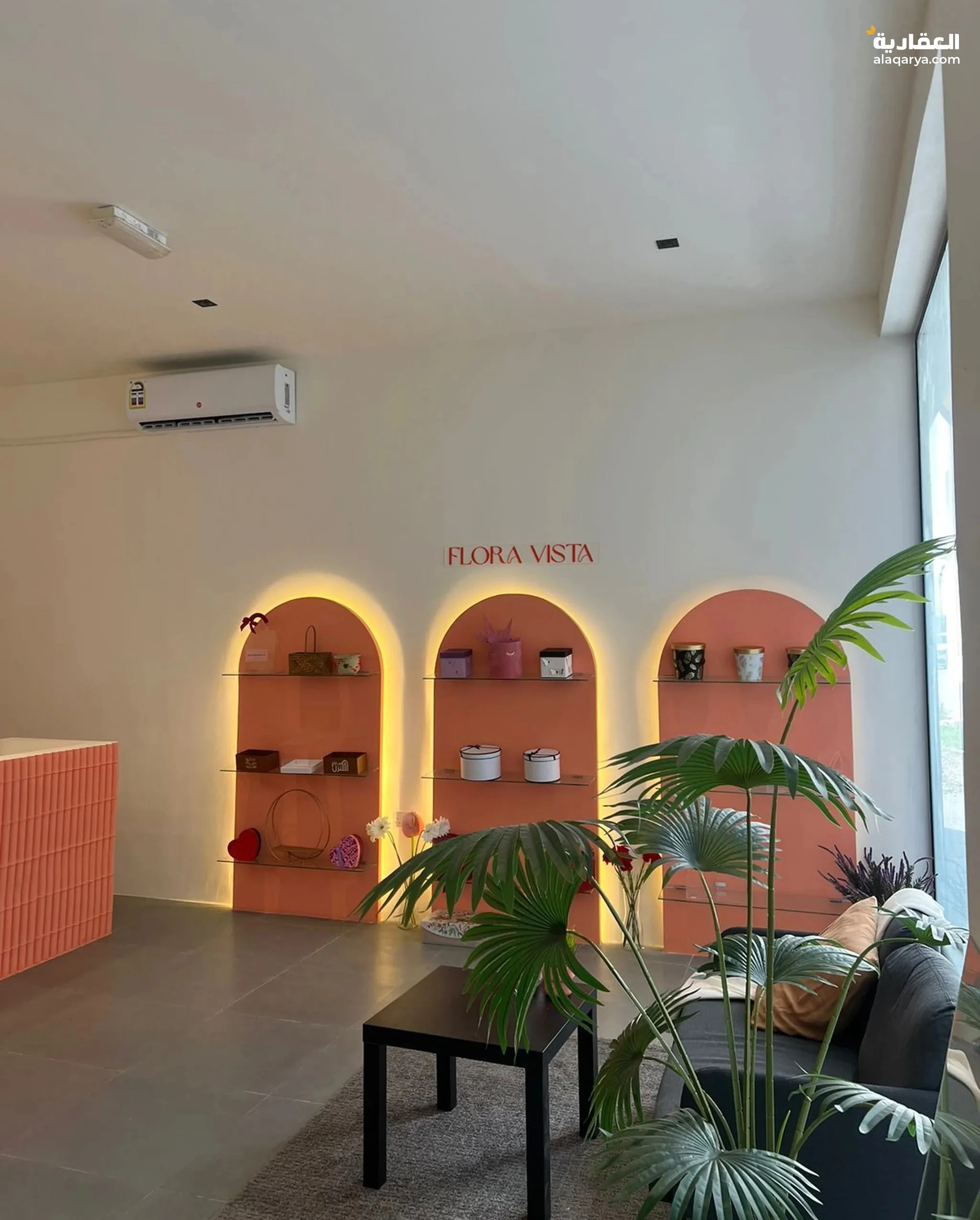 #محل ورد وهدايا جاهز بكافة مستلزماته للبيع