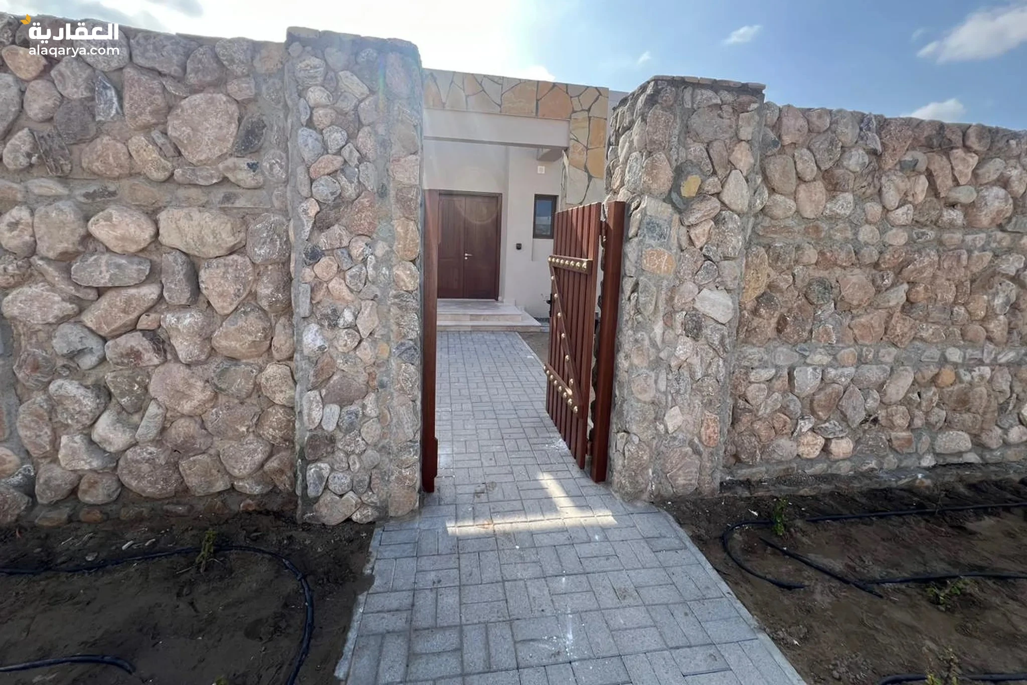 #شاليه غرفتين + عاملة، جبل سيفة