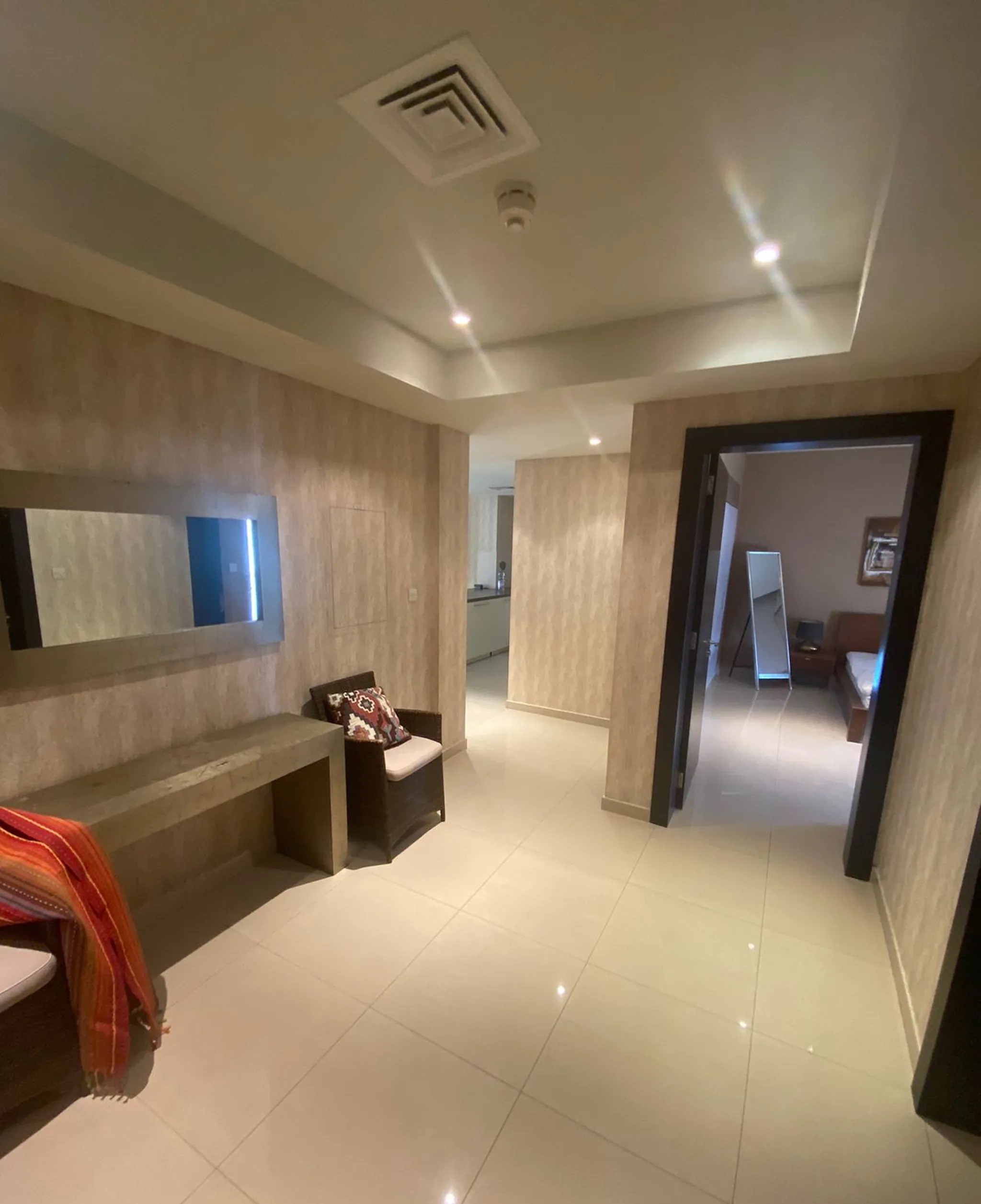 #للبيع شقة غرفتين وصالة في الموج (المرايا جنوب)