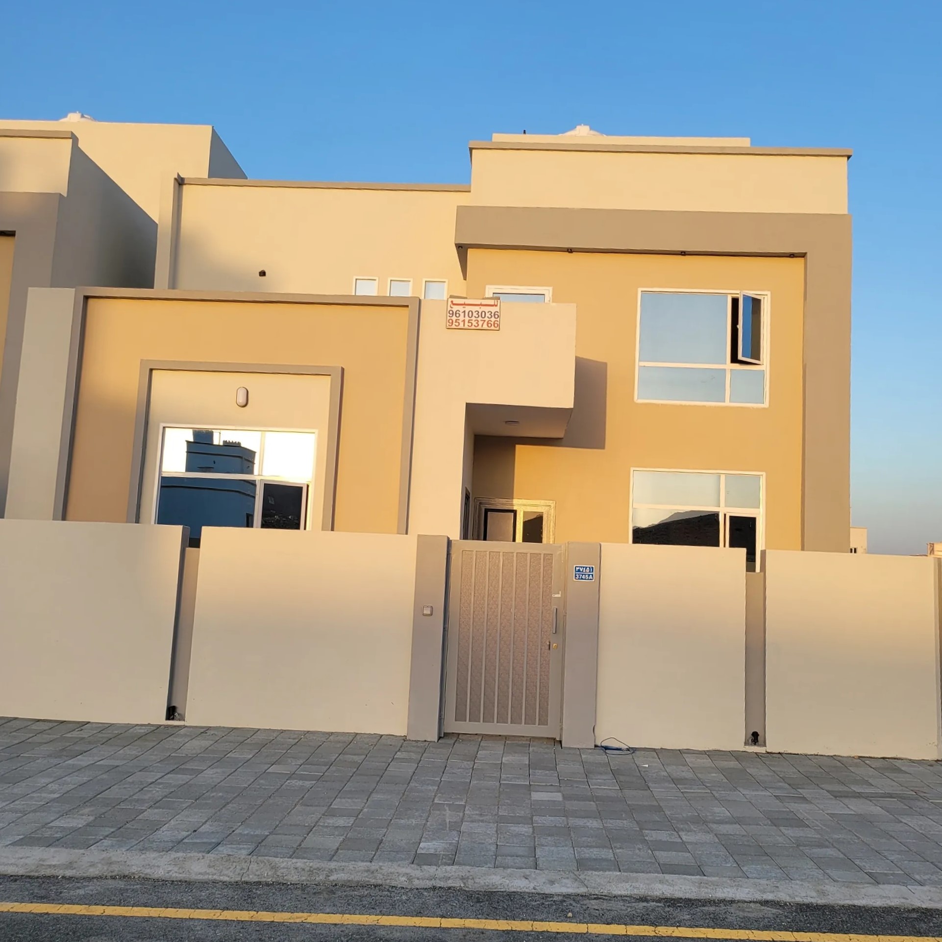 #فيلا جديدة للبيع العامرات مساحة البناء كبيره 305