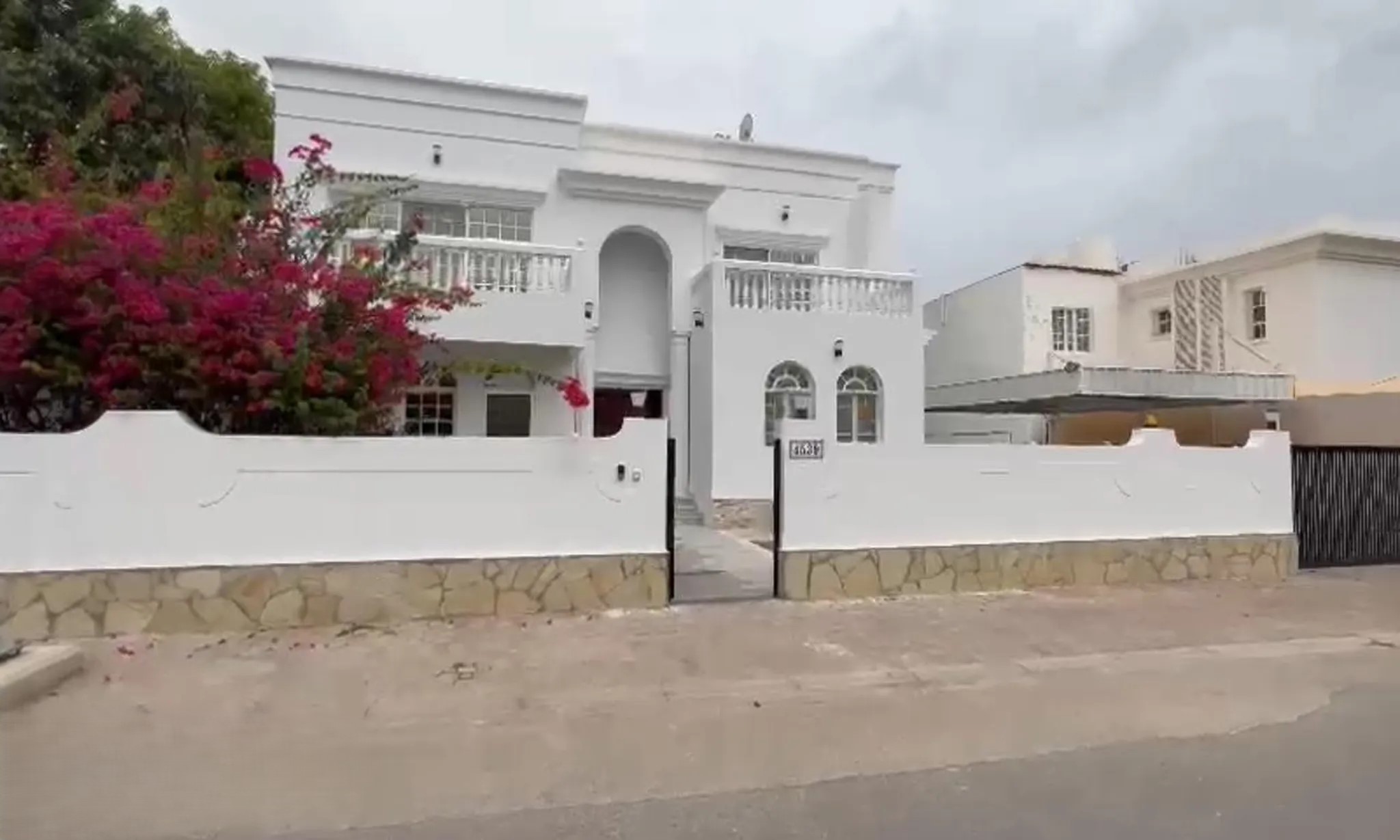 #فيلا للبيع في الغبرة الشمالية Villa for Sale, Al Ghubra North