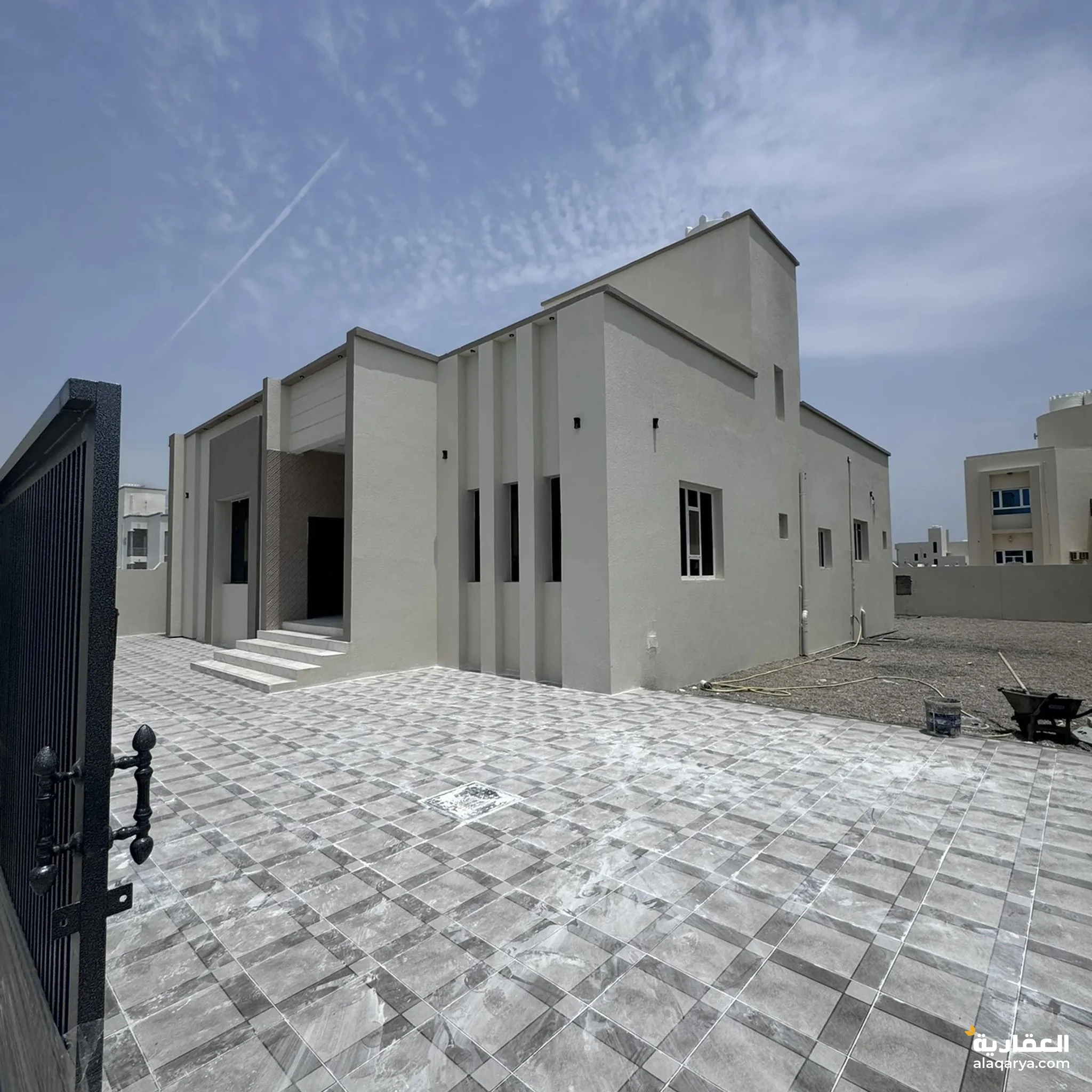 #فرصة فيلا مستقلة طابق واحد بتشطيب راقي في العقير بجانب المسجد