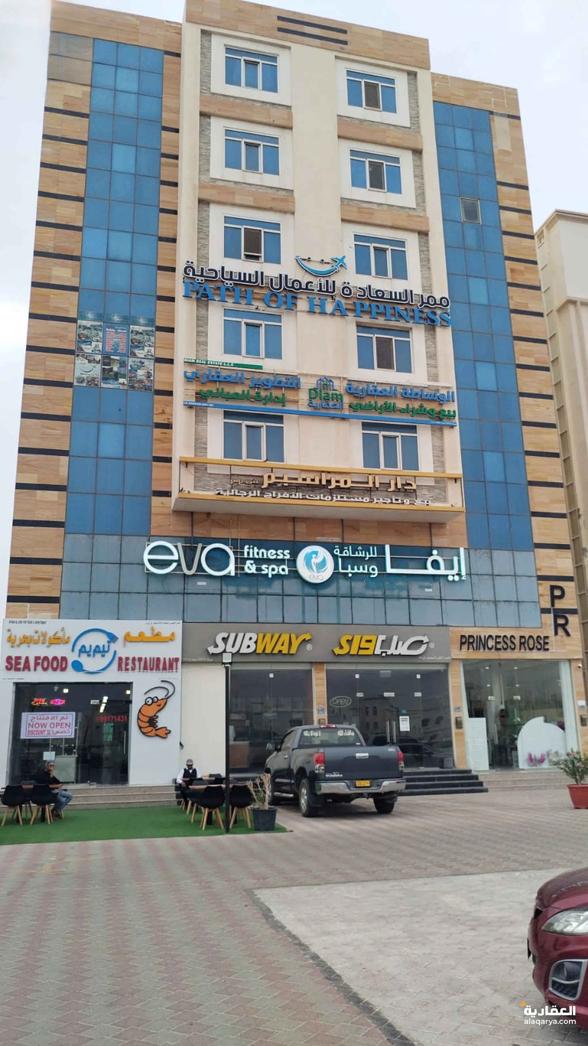 #للبيع محل على الخط الاول المعبيلة السابعة (دخل مميز)