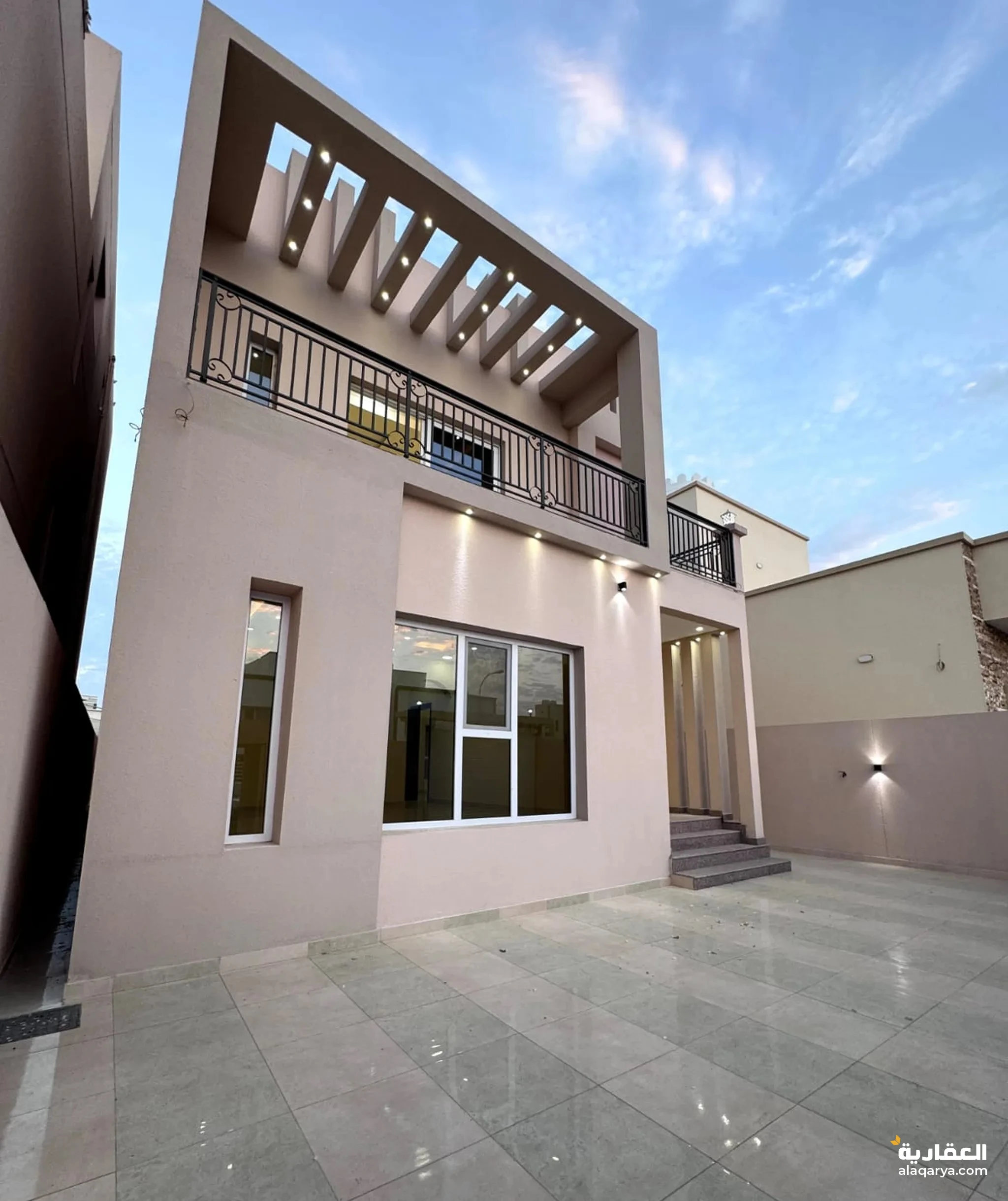 # فلل للبيع على مدخل المعبيله الثامنه روعه