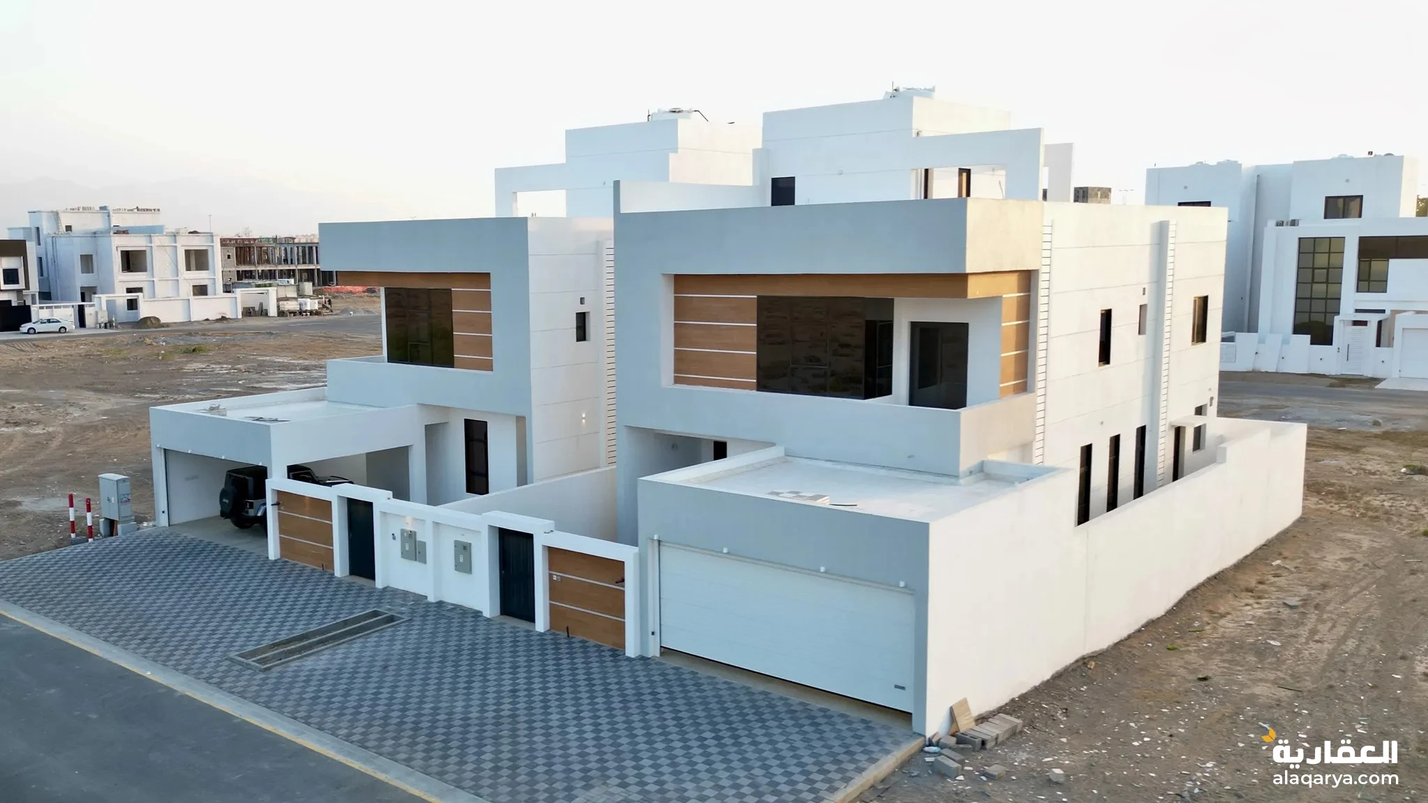 #فيلا مودرن ثلاث طوابق تبعد عن المعبيلة ب دقيقتين