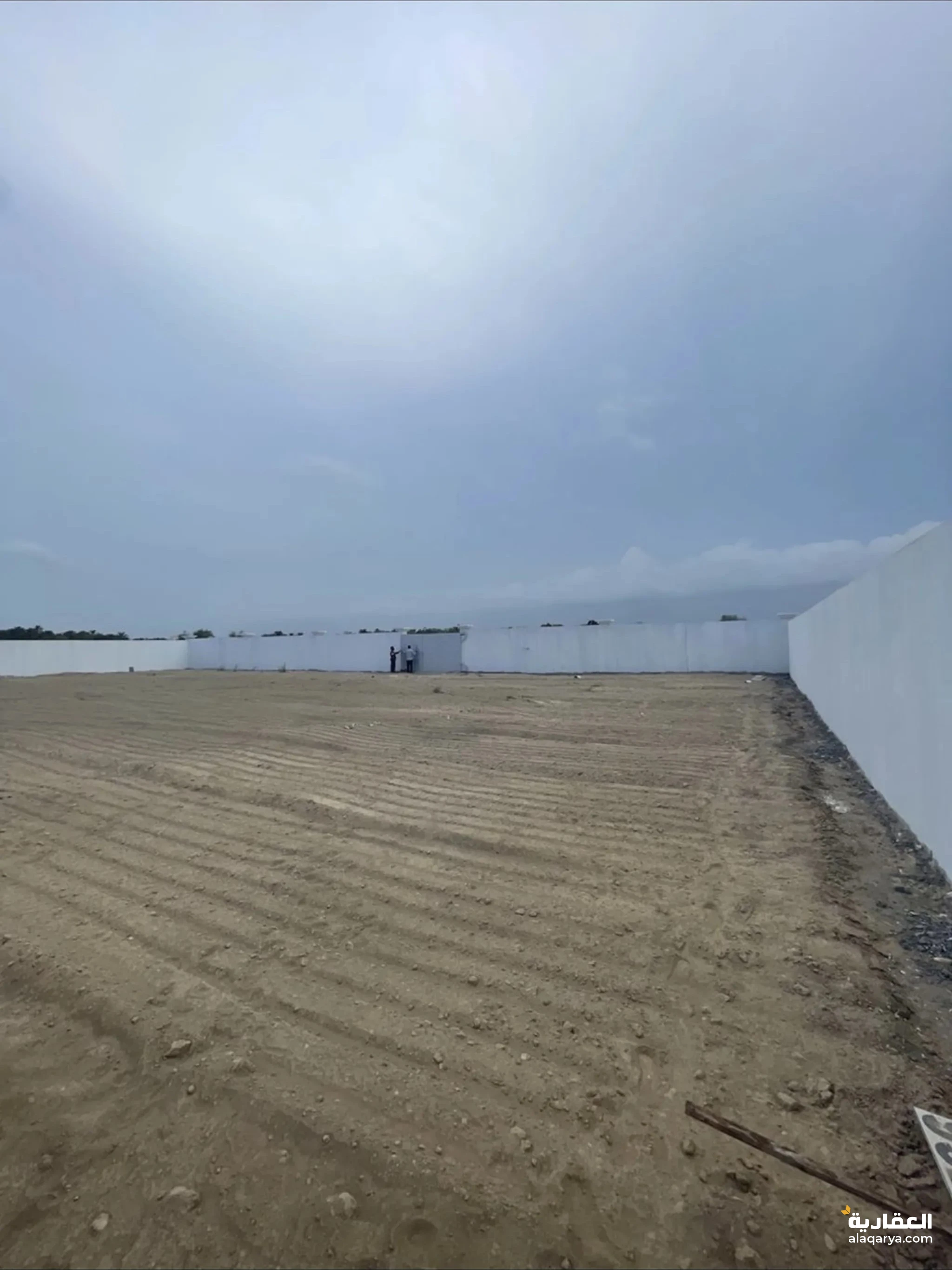 #ارضين شبك 1200مع حوش فخم مجهز كامل لنظام استراحه او مزرعه او بيت (من المالك) كورنر