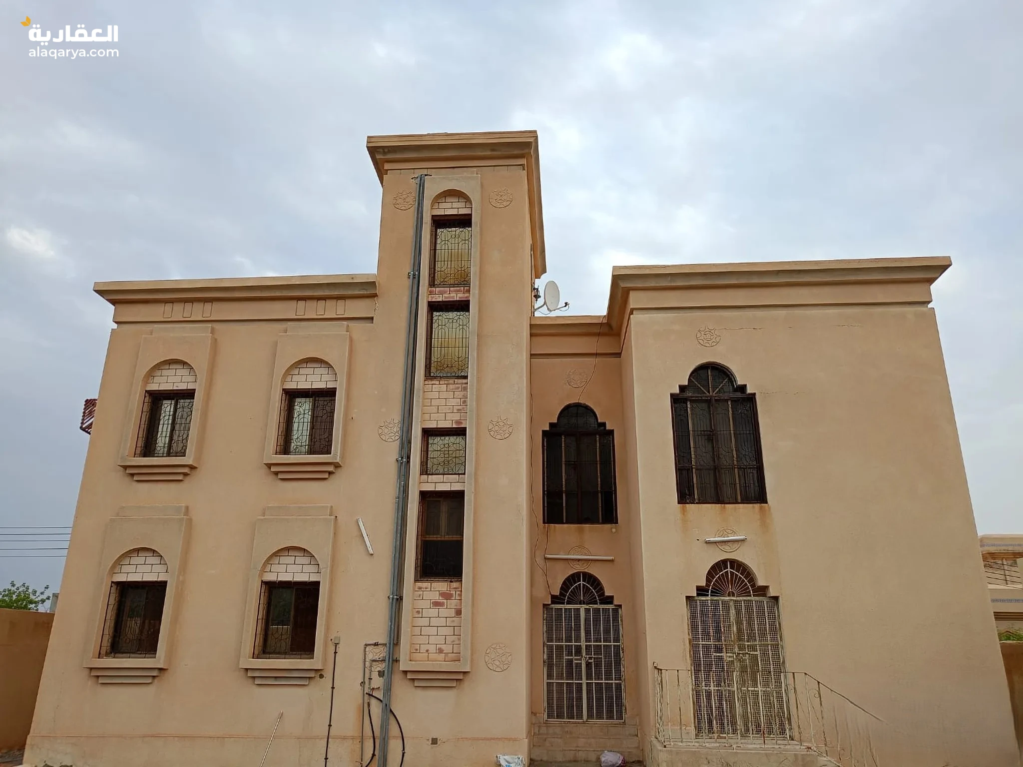 #للبيع بيت طابقين *المكان* نزوي حي التراث الشماليه