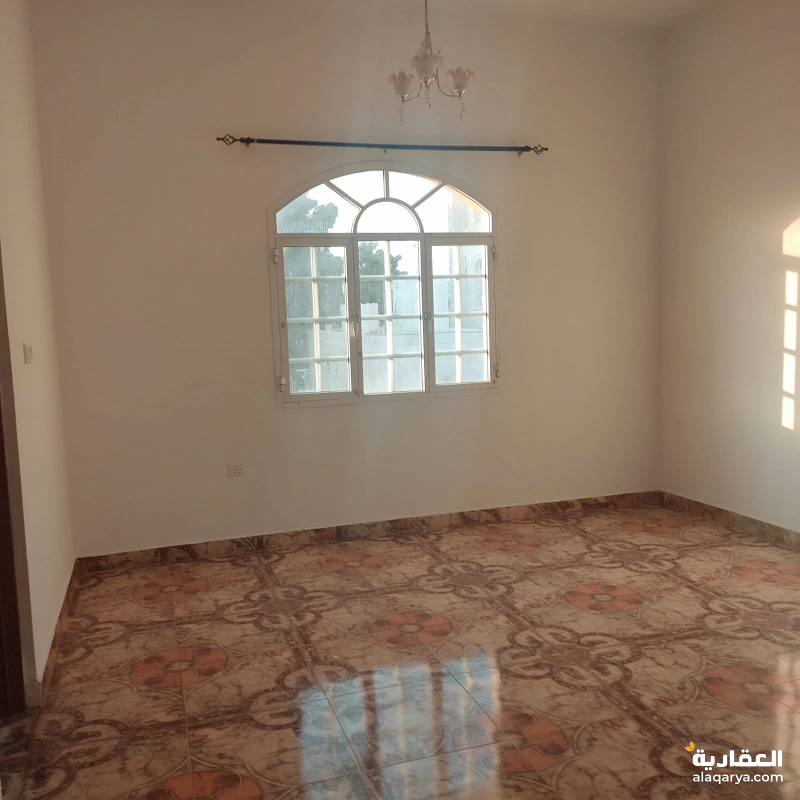 للإيجار غرفة وحمام في العذيبة الشمالية