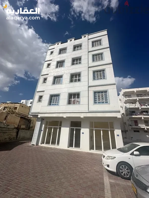 #مبنى متعدد الاستخدامات للبيع