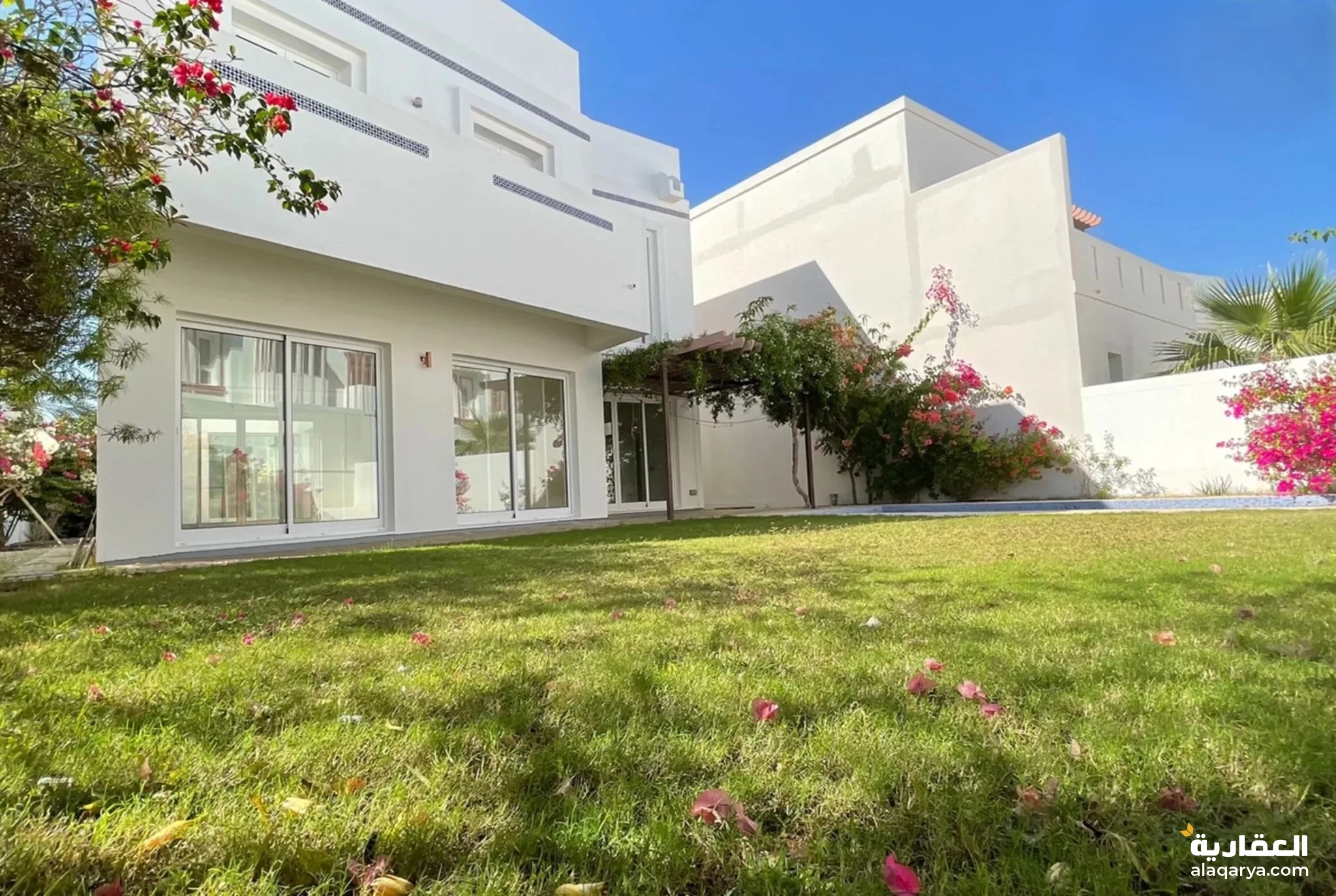 #فيلا راقيه ا 4 غرف نوم ا الموج مسقط ا 4-BR ا villa for seal