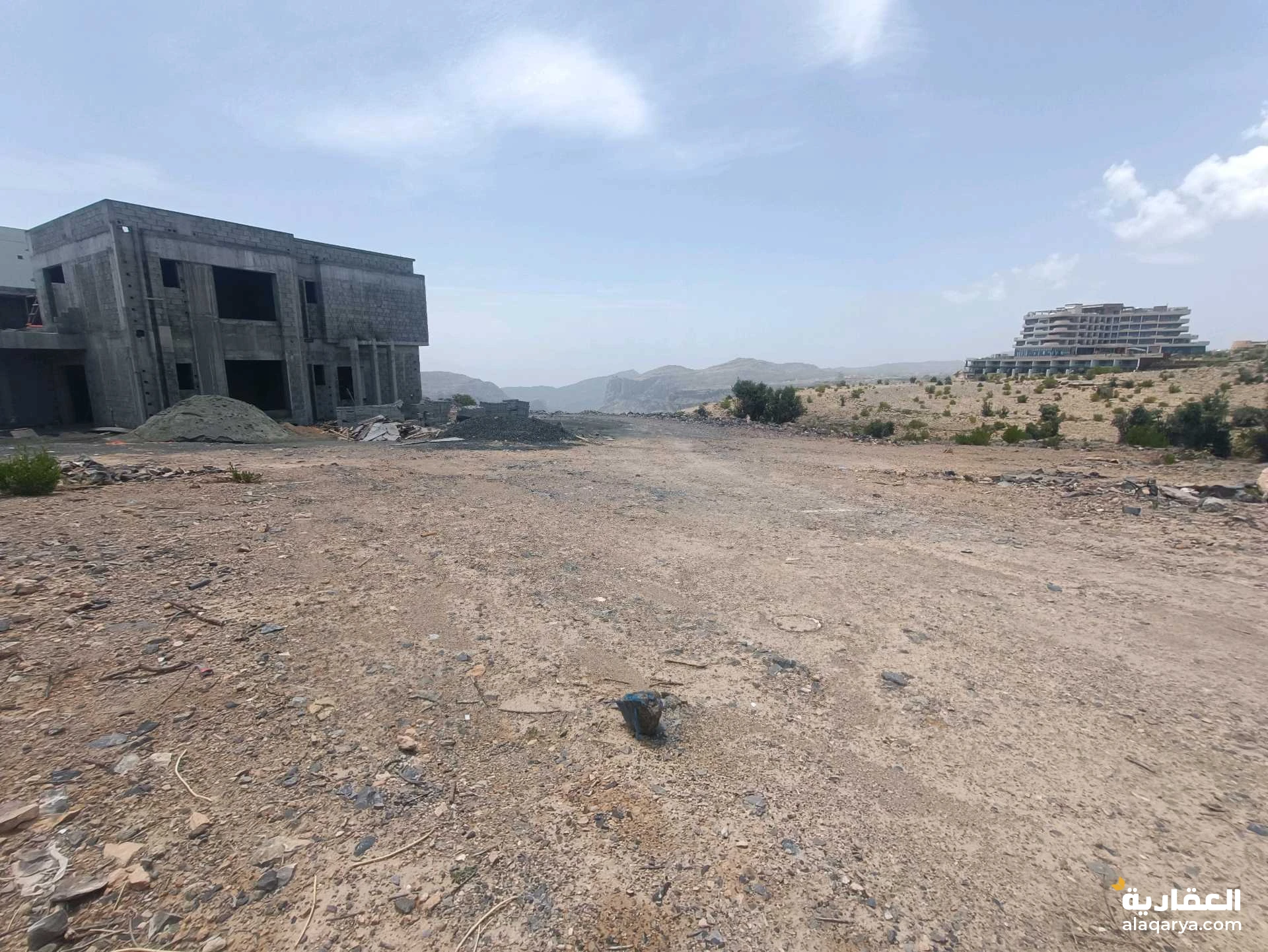 ارض للبيع او المبادلة