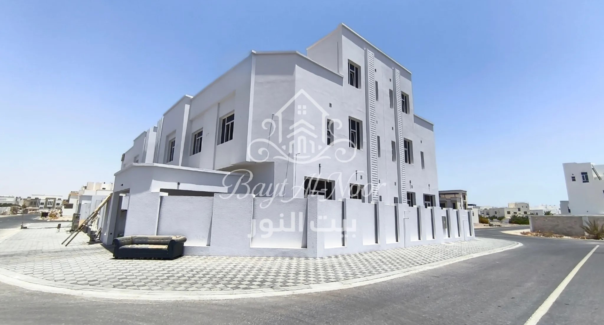 #للبيع: فلل توأم قيد الإنشاء مكونة من 6 غرف نوم بتصميم واسع - في الخوض 7 REF WT2129