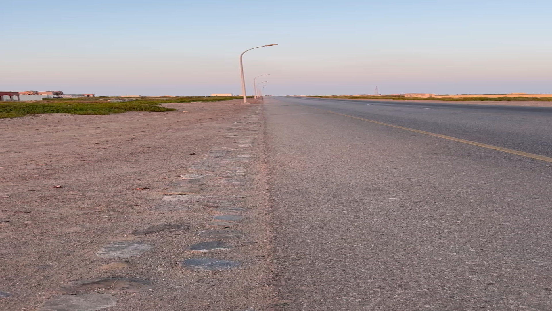 #سكني تجاري 819 متر طريق عاام الخويمه