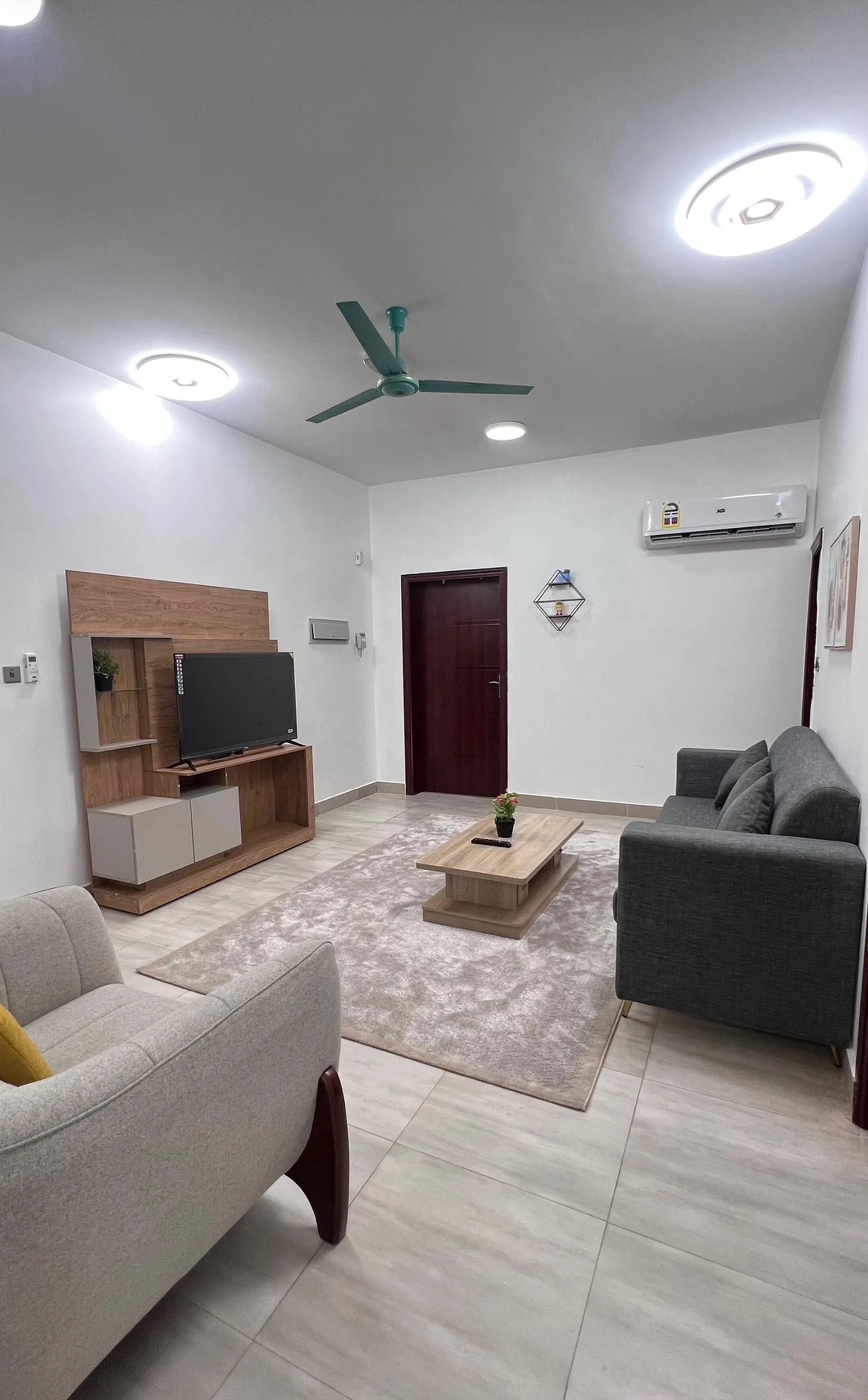 #شقة مفروشه فخمه للايجار الشهري