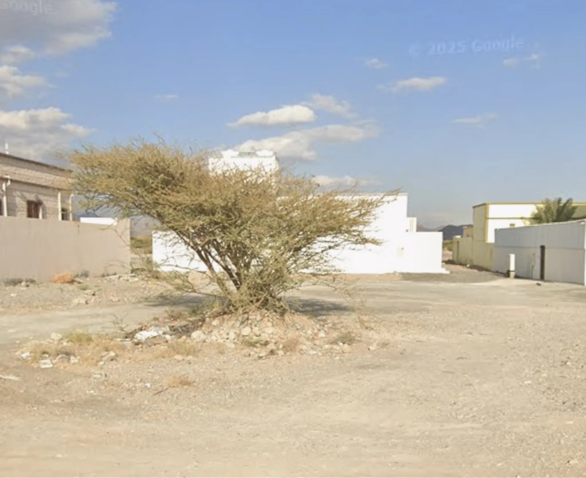 #أرض سكنية للبيع بموقع ممتاز- سمائل هيل بموقع ممتاز