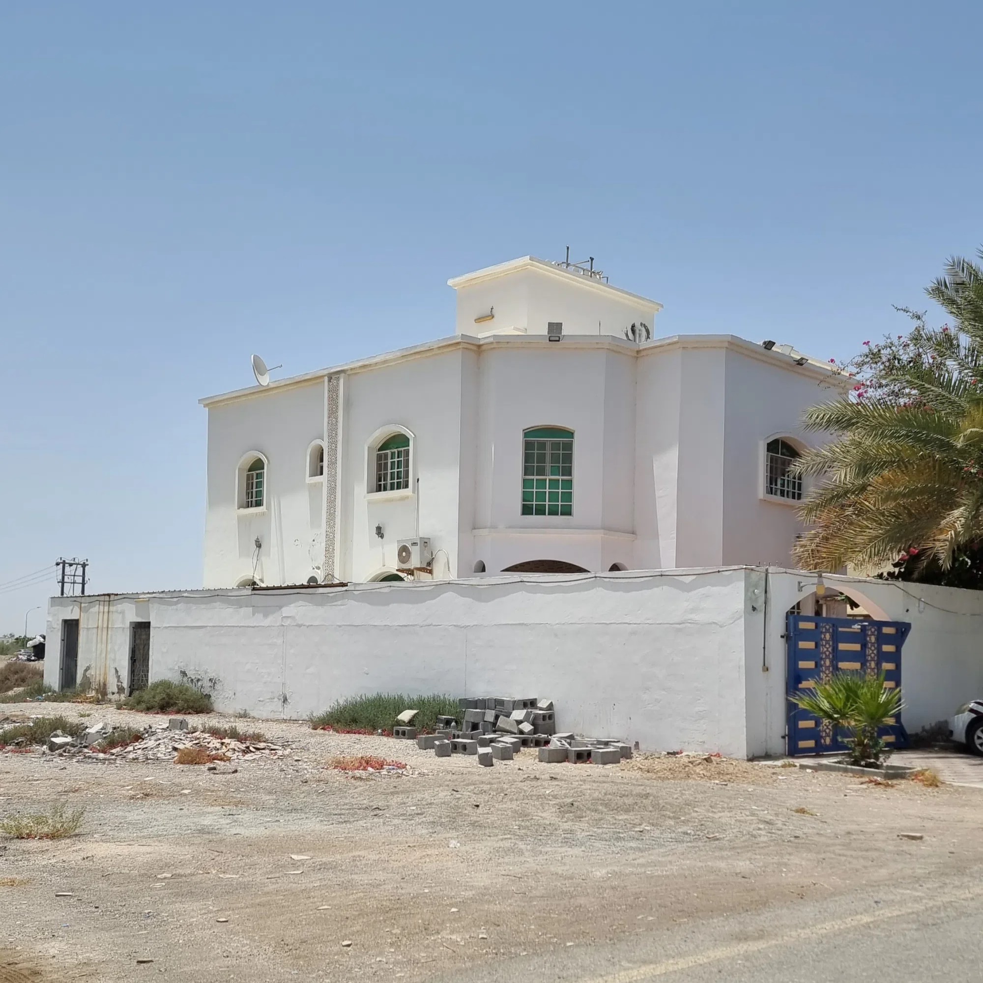 #فيلا للبيع طابقين السيب سور حديد