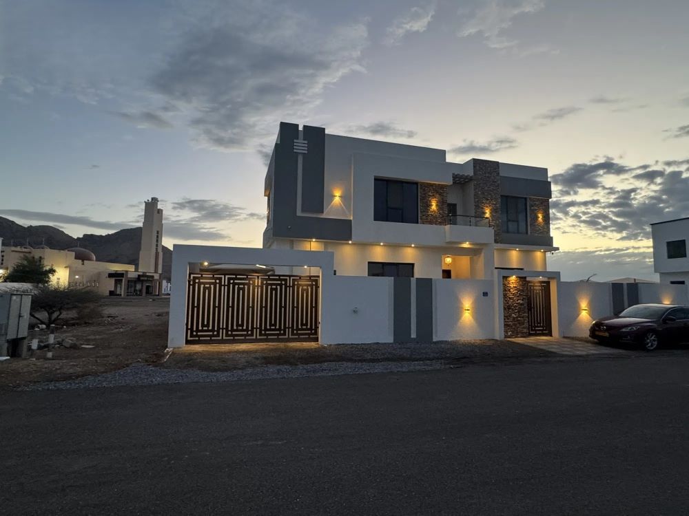 #فيلا في المسفاة الاولى اول المخطط من المالك