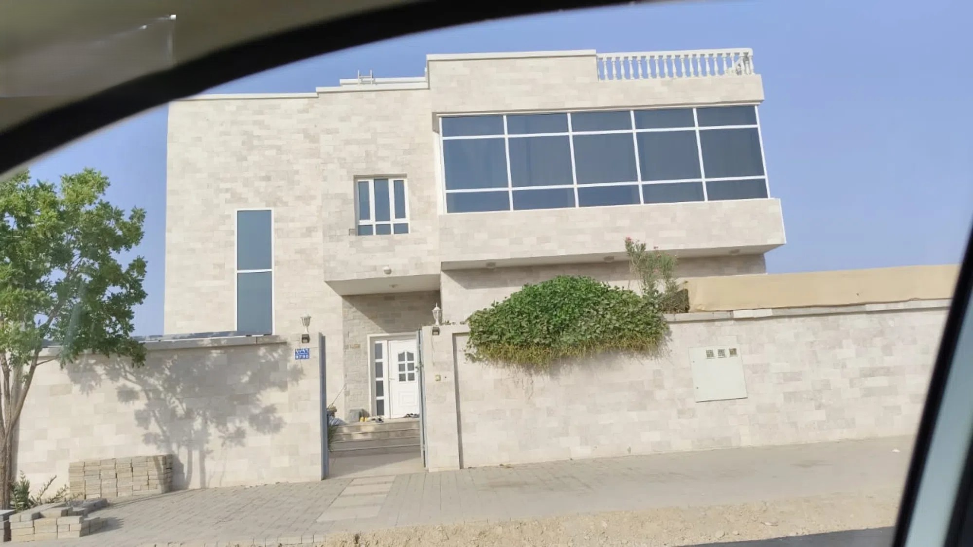 #فيلا للبيع من ثلاثه ادوار من المالك