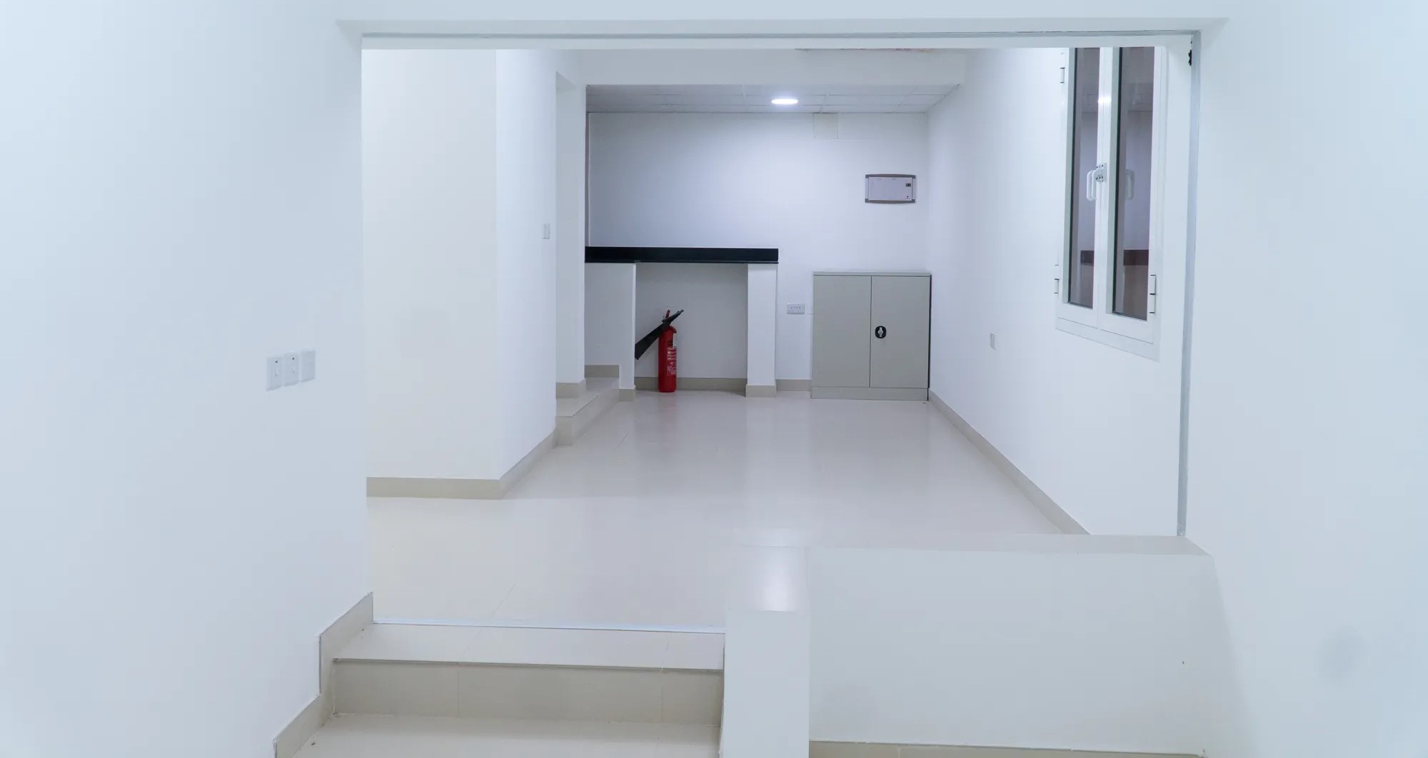 #مكتب تجاري / Spacious Commercial Office